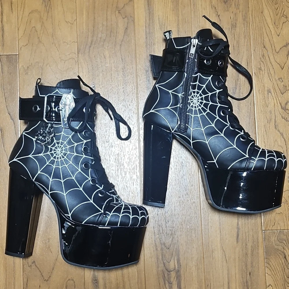 Demonia Spiderweb Torment Boots - Picture 7 of 11